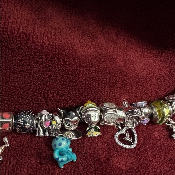 Pandora bracelet with Disney themed charms - Picture 12 of 14